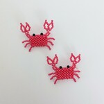 ビーズカニのブローチ