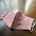 手刺繍＊刺繍入りマスク/お花《内布もリネン》花刺繍/花/ギフト/プレゼント/誕生日/敬老の日/リネンマスク/刺繍マスク/立体マスク/マスク/大人用/レディース