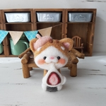 【 春の和菓子まつり 】いちご大福とねこ（ 茶トラ ２号）
