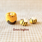 【観賞用•ピアス•イヤリング】くまさんプリンとみつばちレモンケーキ