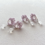 【大きめ】エモーショナルな桜のイヤーアクセサリー　つまみ細工とローズクォーツ