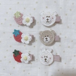 選べる2個セット☆くまさんと苺のヘアクリップ