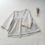 春新作❀  レース切替のギャザーブラウス　ストーングレー　柔らかダブルガーゼ