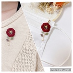 深紅のお花刺繍の小さなブローチorマスクチャーム