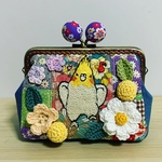 手刺繍:踊るオカメさんの★がま口ポーチ♪