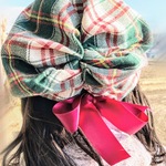 ワインレッド色のリボン付き・タータンチェック生地の帽子／医療用帽子