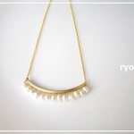 白い淡水パールとメタルバーの上品ネックレス˖✧*