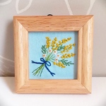 🌸新作🌸ミモザと春のお花　刺繍フレーム　お花の刺繍 インテリア雑貨 壁飾りハンドメイド　刺繍屋ソフィ