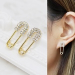 安全ピンピアス★ジルゴニア