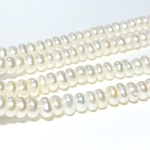 【淡水パール】ホワイト　ロンデル4×4×2mm 　20粒　ハンドメイド素材