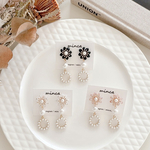 【金アレ対応】３color𓐍手編みビーズフラワー×パールのピアス/イヤリング𓐍