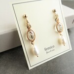ヴィンテージビーズと小花のイヤリング/ピアス（クリア）