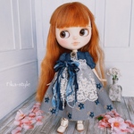 青いお花のワンピースとダブルレースエプロン❤︎6分の1ドールサイズ