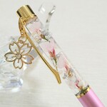 ※送料無料※ 桜色のハーバリウムボールペン