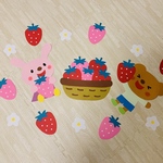 春の壁面飾り　いちご