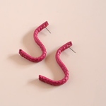 【自由に形を作れるレザーピアス】Freely“Pink”