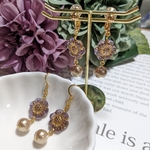 着実なライラックのお花とベージュのコットンパールのイヤリング/ピアス　F06E