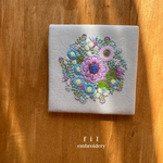 刺繍のミニボード【開花宣言】