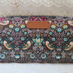 ストロベリーシーフ ハンドメイド 長財布 リバティ　