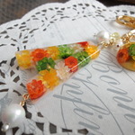 お花Ａ　ビタミンカラーキーチャーム（オーダー作品）