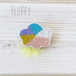 刺繍ブローチ　kumo
