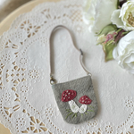 キノコの刺繍ポシェット(ネオブライス用)ブライスアウトフィット