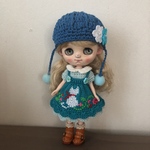 専用様　ミディブライス　白猫エプロンワンピース帽子セット