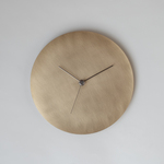 『特集掲載品』 【受注製作】壁掛け時計−タイプ2/真鍮　minimal wall clock <DISK-type2> / brass