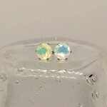 送料無料☆6ミリ オパール ピアスⅠ　＠サージカルステンレス