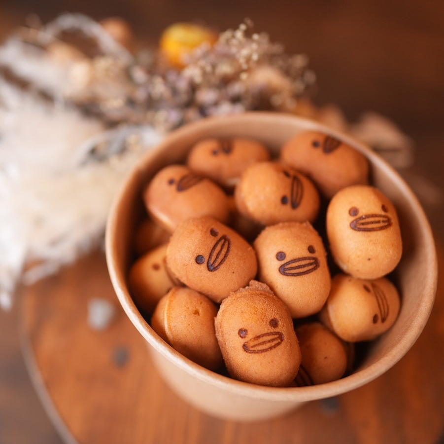 カステラちゃん コレ！snsでバズってるんやて！】カステラのあかちゃん《ベビー