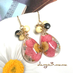 840円☆🌸雫型レジン☆チェコビーズのピアスのピアス/イヤリング