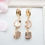 ゴールド縁どりバロックパールが連なる ロングピアス  14kコート 大ぶり
