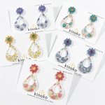 お花とゆらゆらしずく　イヤリング　ピアス