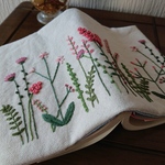 桃色系花の庭刺繍、8号帆布の文庫本サイズブックカバー　ナチュラル