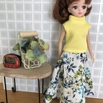 リカちゃん・服＊レモン🍋イエローのノンスリーブトップス＆花柄のフレアスカート　
