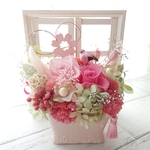 母の日　春　薔薇　プリザーブドフラワーアレンジメント　カーネーション　お誕生日お祝い　出産祝い　新築祝、結婚祝い、卒業祝い、退職祝い　バレンタイン　ひなまつり　フラワーアレンジメント　