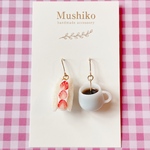 いちごサンドとコーヒーのピアス　イヤリング
