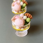 ミニチュア　桜と三色団子のパフェ