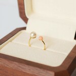 コットンパールとピンク珊瑚のオープンリング＊ 天然石／パール／指輪／フォークリング／サンゴ／フリーサイズ／K16GP