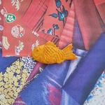 「おめでたい焼き」陶土ブローチ