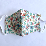 SALE！お肌に愛情♡ シルクマスク　可憐な　リバティプリント　花柄　立体　絹　涼しい　夏　すべすべ肌触り　上品　清楚　レディース　ノーズワイヤー　不織布ポケット　チャーム付き　送料無料