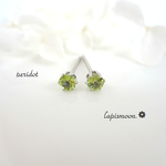 ❁再販❁小粒な3mm ペリドットのサージカルステンレス316Lピアス