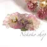 ほんのりピンクのお花見バレッタ