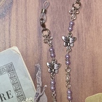 蝶のモチーフを使ったメガネチェーンです