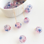 スミレボールピアス（イヤリング、樹脂ピアス）