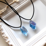 青紫鉱石ネックレス　レジン