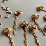 組み合わせ自由♢gold beads×チェコ花びら♢earring or pierce