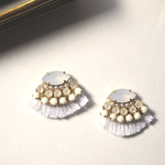 【再々販】ホワイトフリンジビジューピアス/イヤリング 