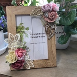 ミニ薔薇のフォトフレーム★写真立て　手編み　チュールモチーフ　レース編み　ビジュー