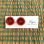 ✺ ビーズ刺繍 ✺ お花 の ビーズ刺繍 ピアス (red) 手刺繍 flower pierce レッド フラワー ピアス